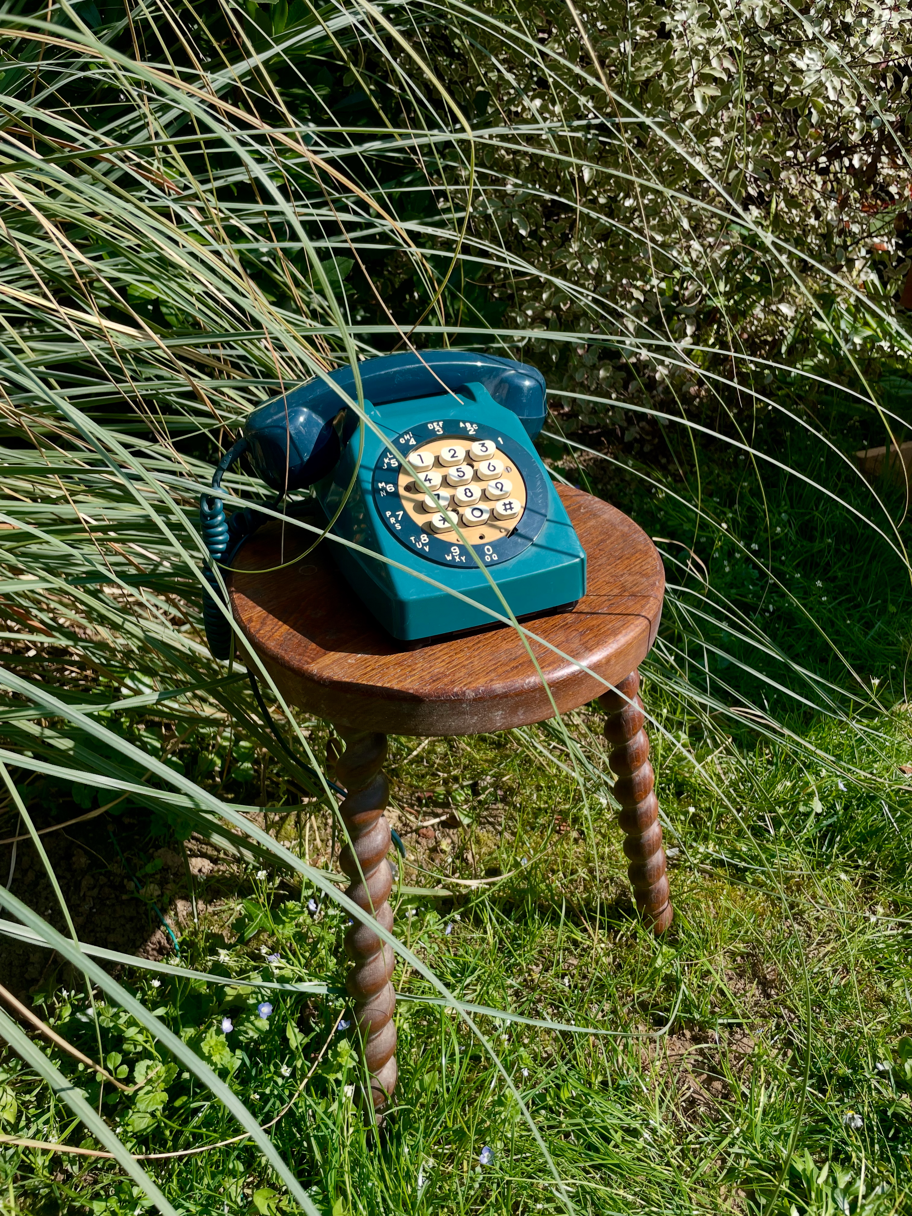 Téléphone vintage bleu canard