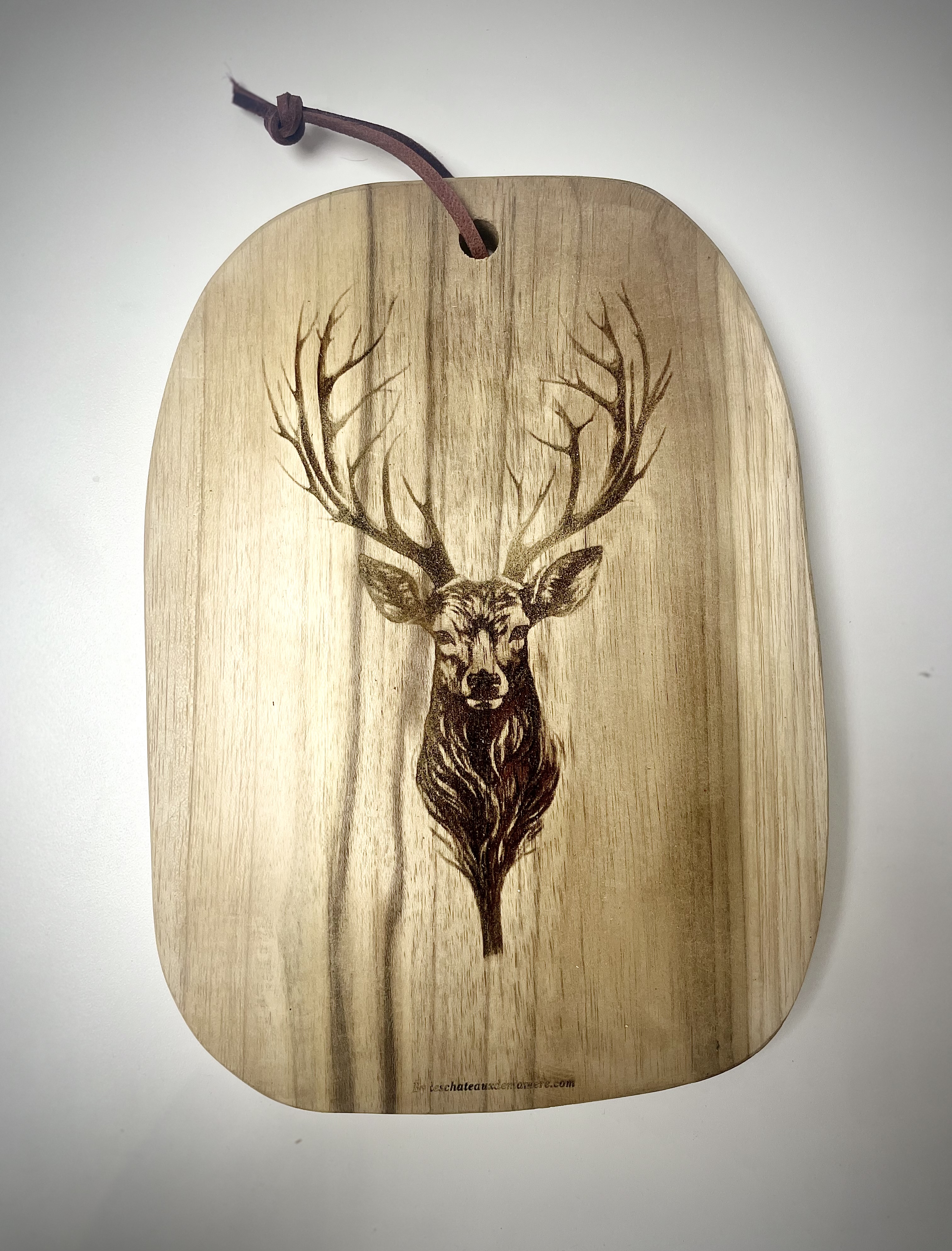 Planche à découper gravée en bois 