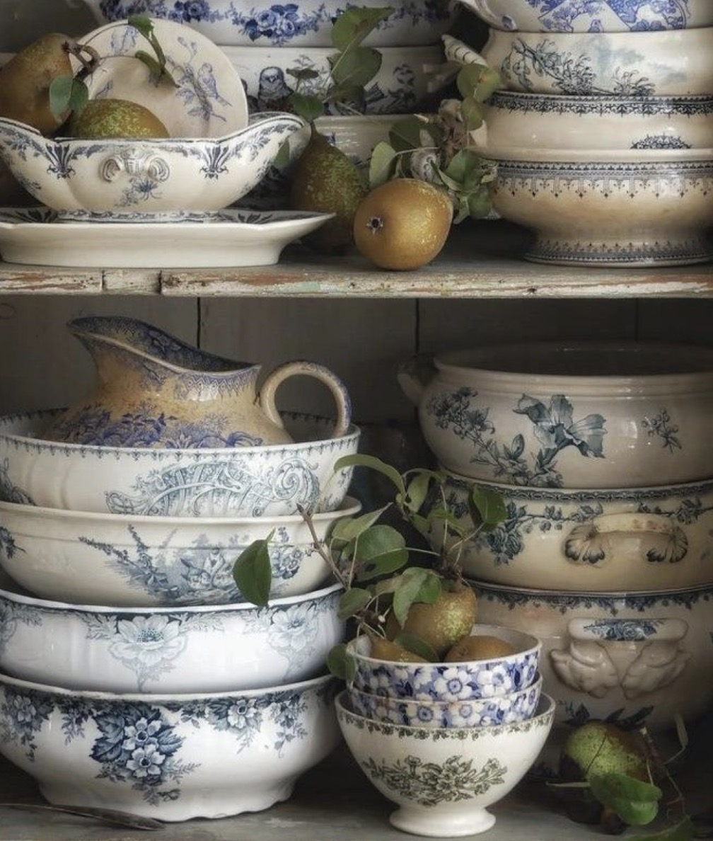 Soupière ancienne en faïence 