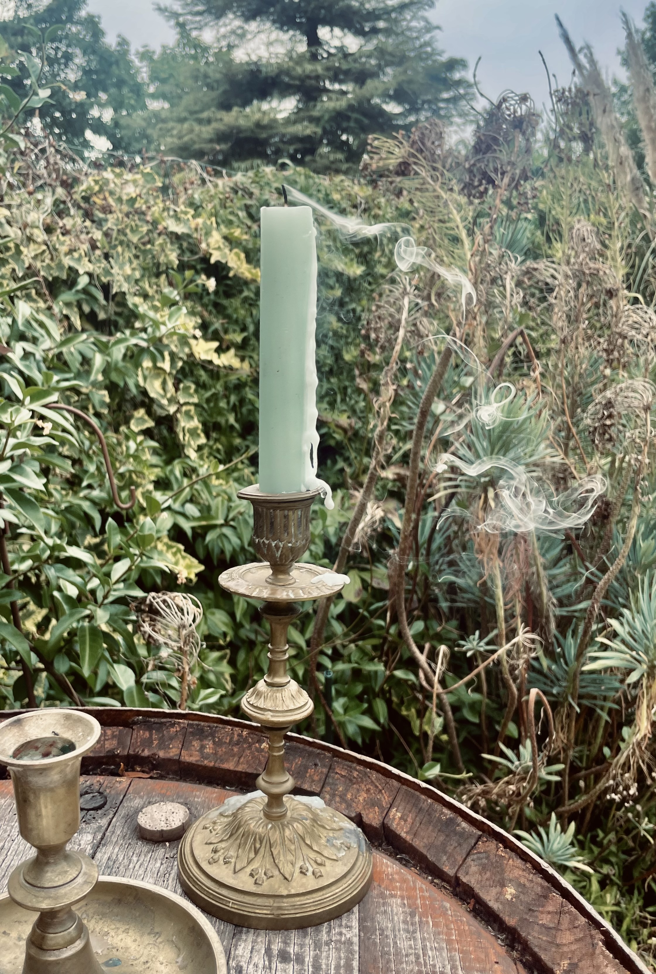 Bougeoirs anciens en laiton