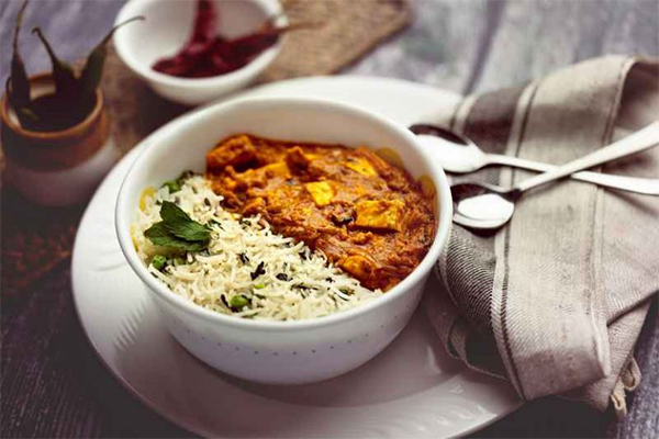 Peas Pulao & Paneer Butter Masala