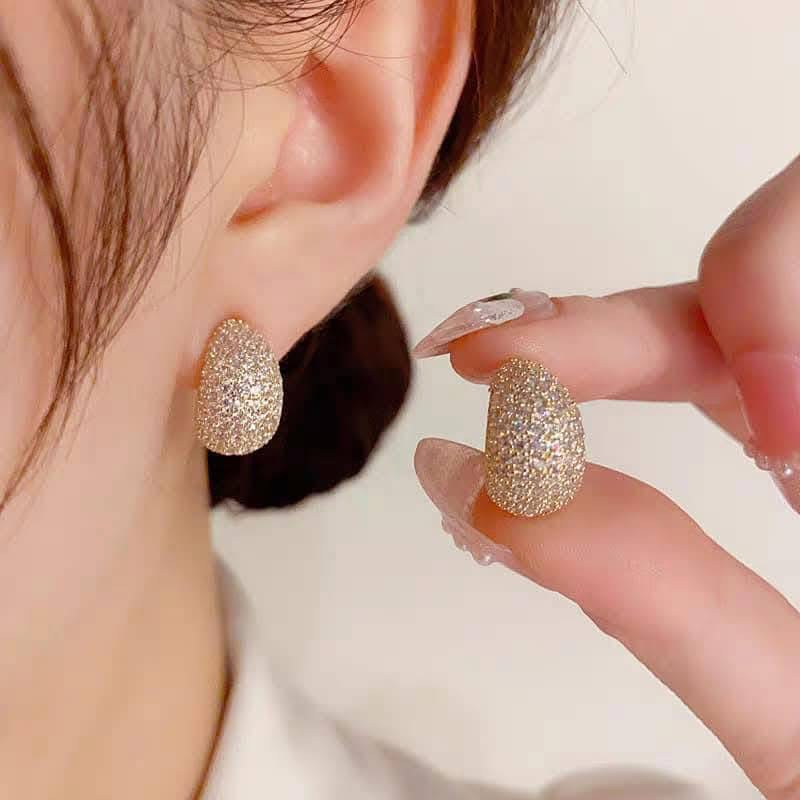 Teardrop Earring (Medium)