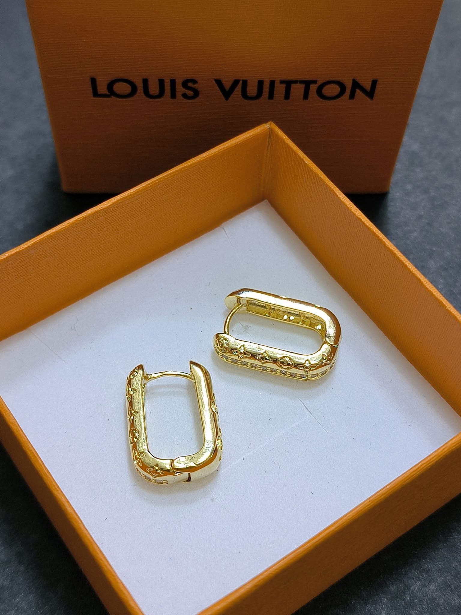 Elvira Clip Earrings