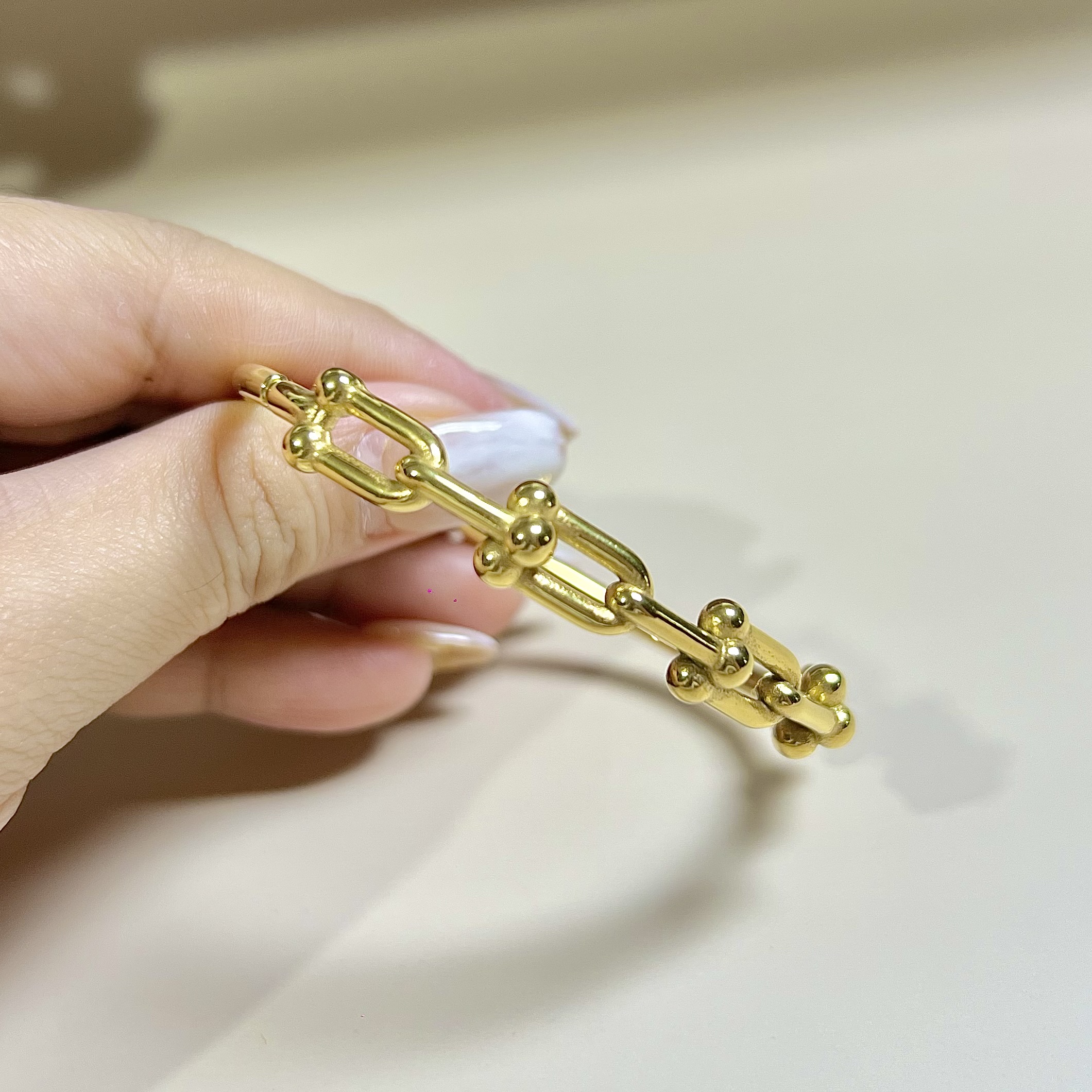 Classic Hardware Bangle (18CM)