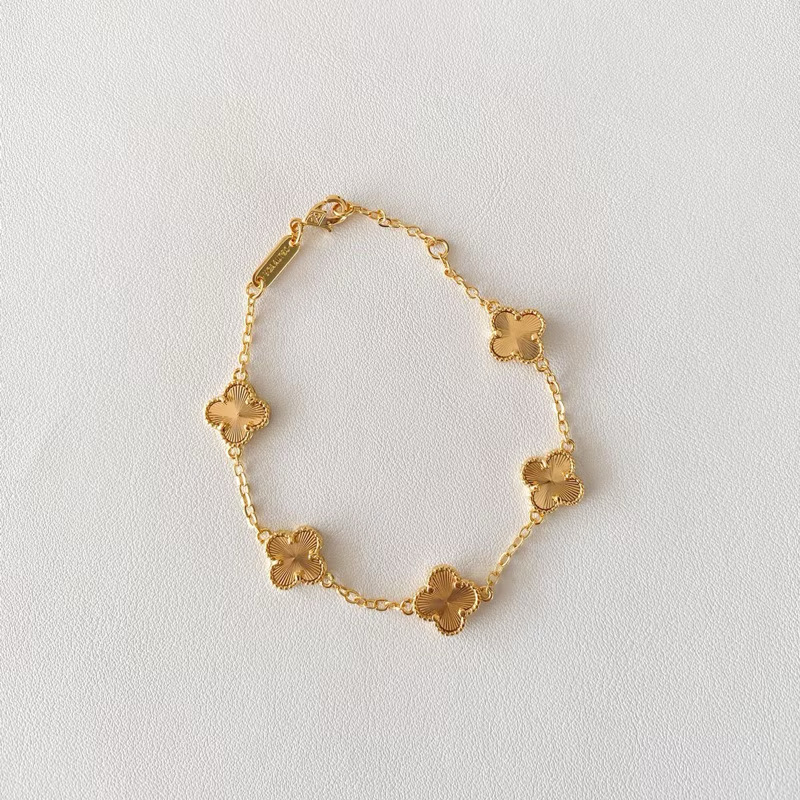 Mini Clover Bracelets (10mm)