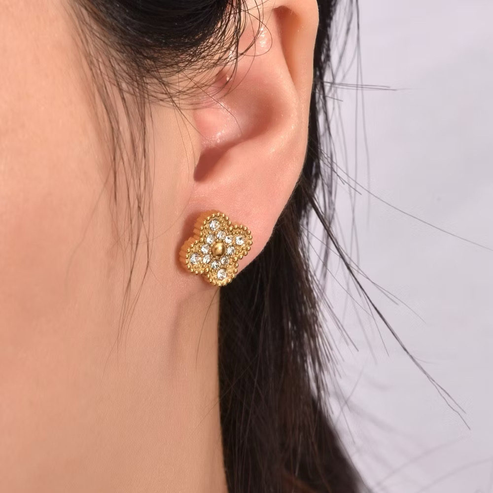 Clover CZ Stud Earrings (15mm)