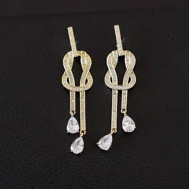 Lucianna Dangle Earrings