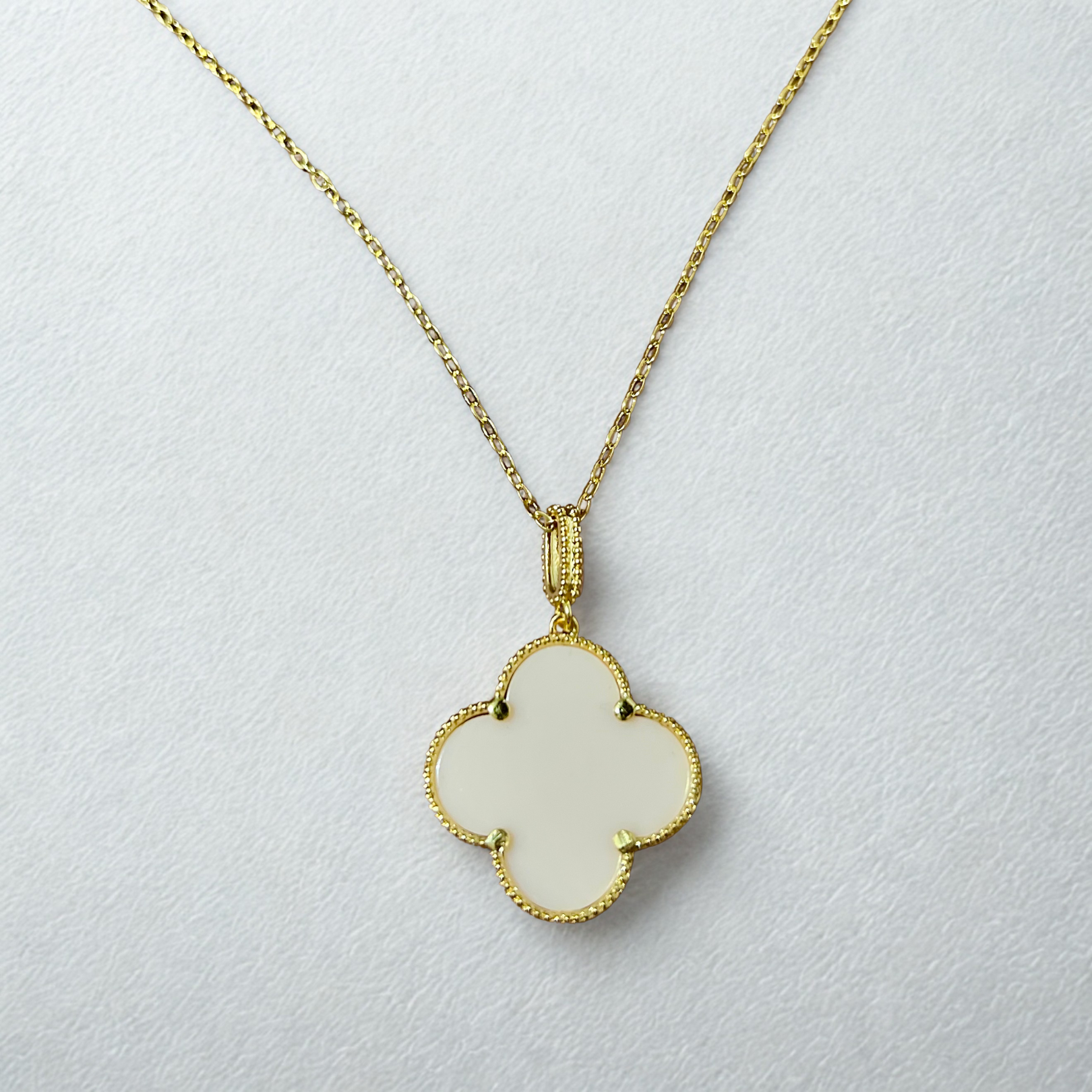 Big Clover Pendant Necklace (27MM)