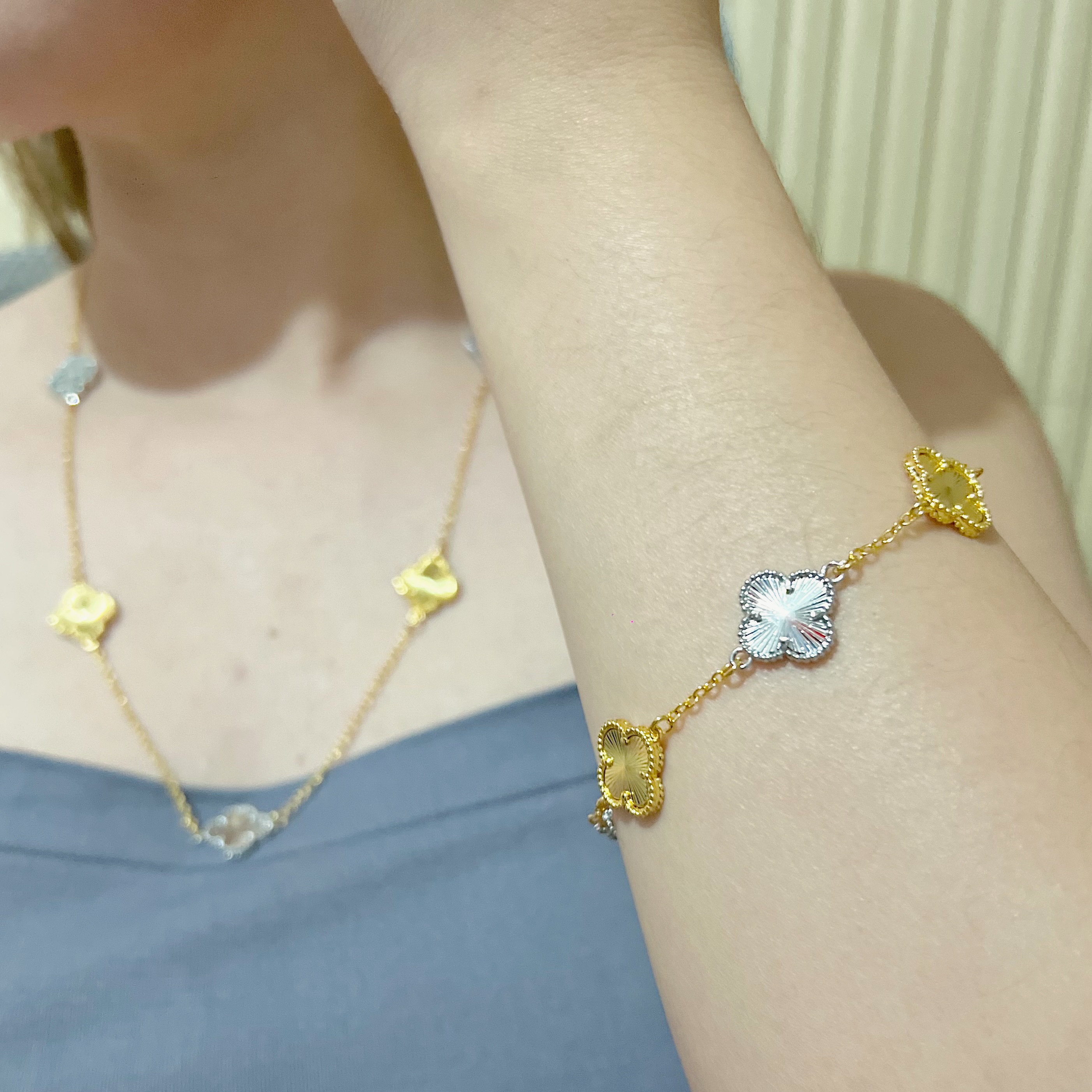 Two-Tone 5-Motif Clover Necklace 