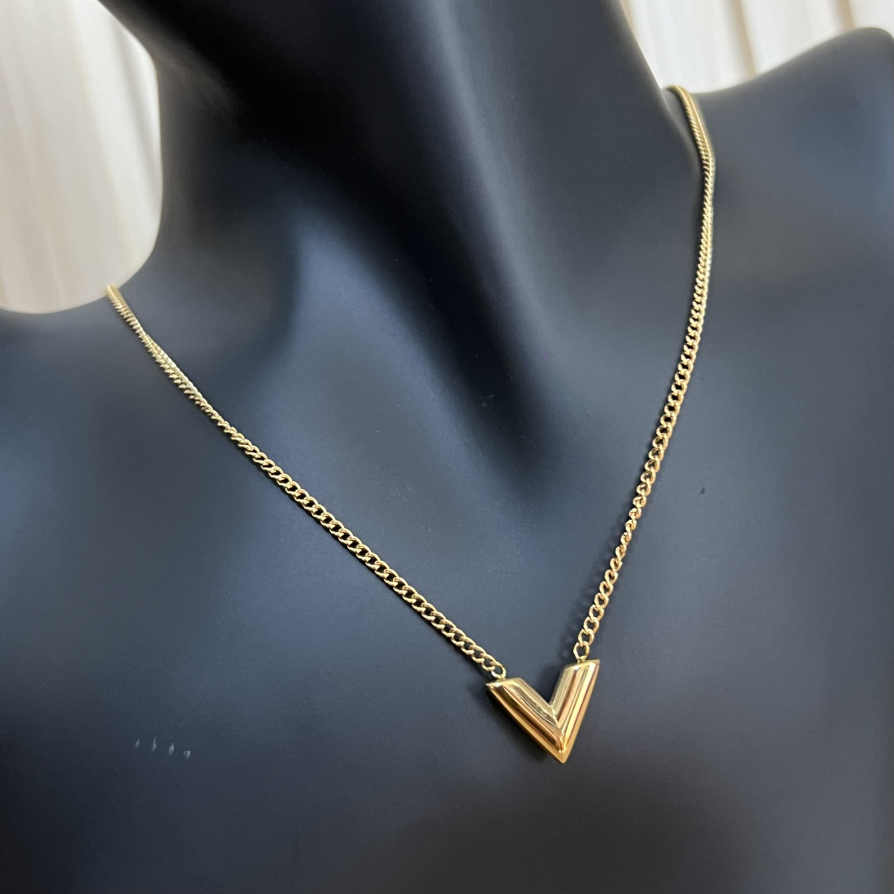 Gold V-Shaped Pendant Necklace