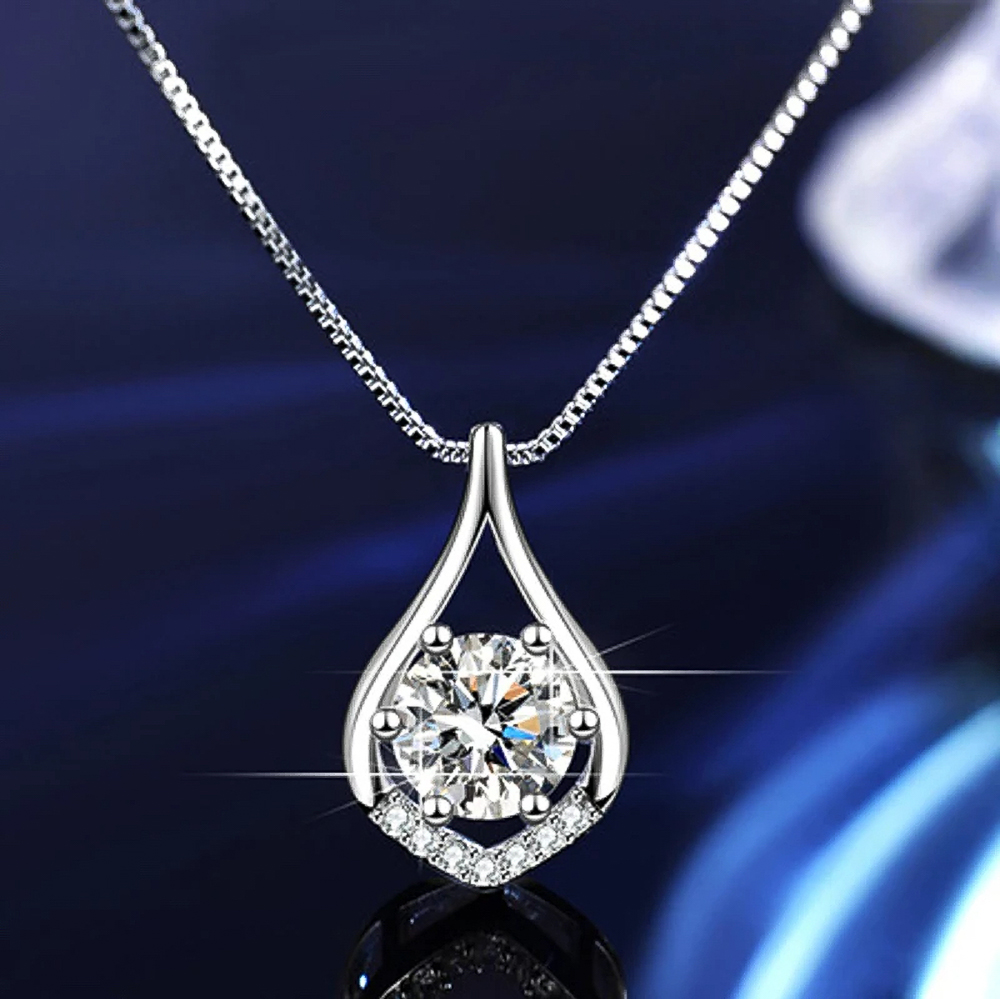 The Seraphina Set™ – 4 Carat D VVS Moissanite Bridal Jewelry Set in 925 Sterling Silver (Ring, Pendant & Earrings)
