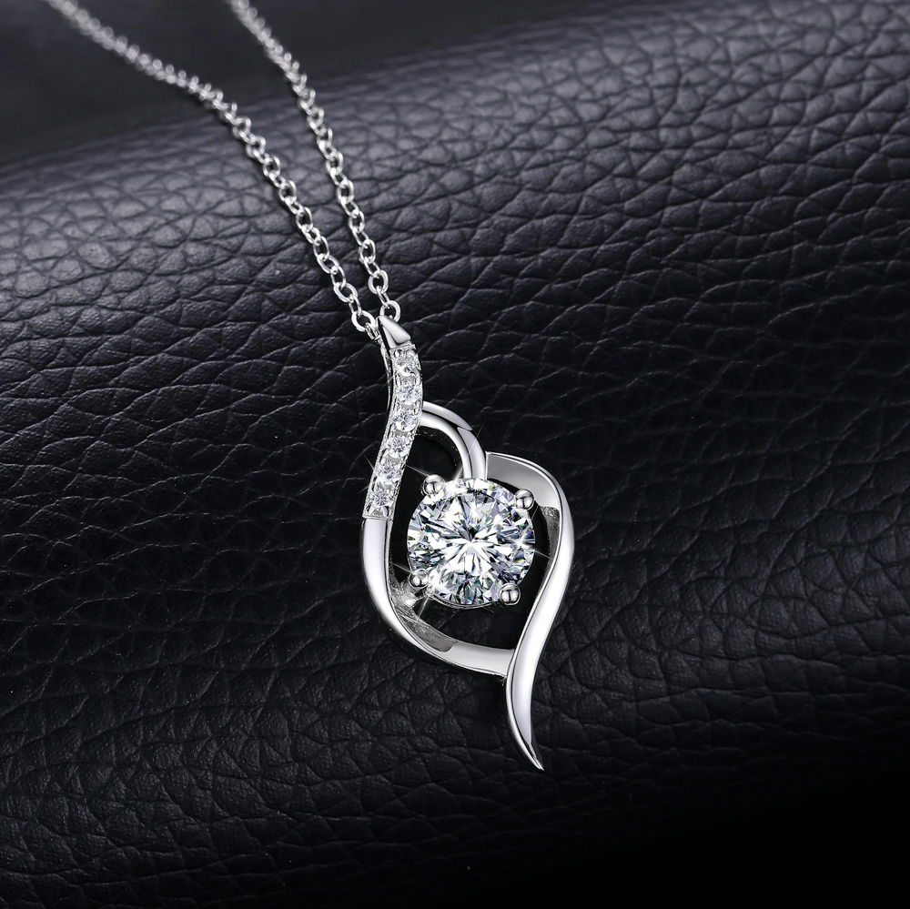 Seren Valora™ – 1 Carat Moissanite Pendant Necklace in 925 Sterling Silver | D Color Round Cut | GRA Certified