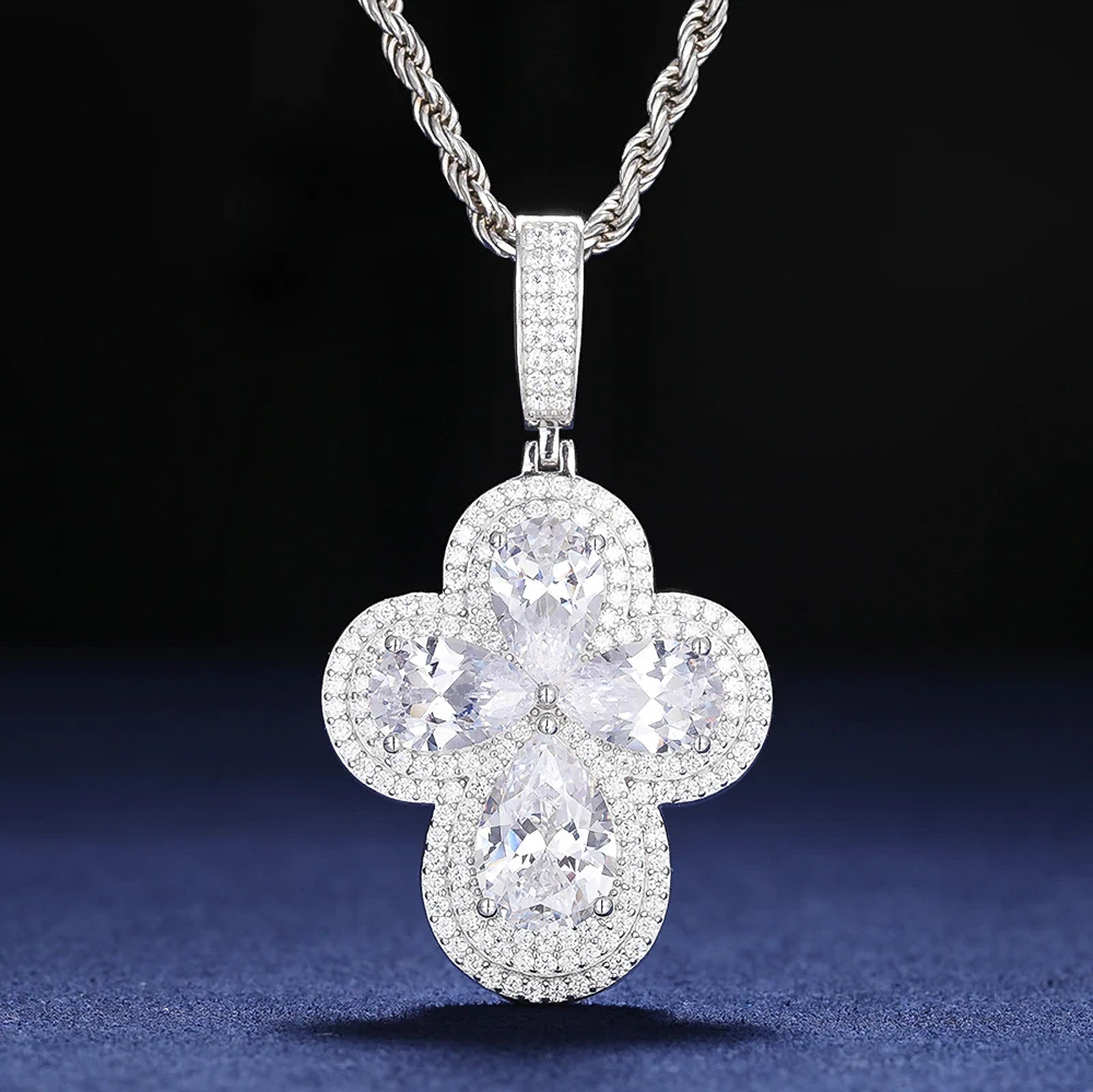 Soraya Moissanite Clover Pendant Necklace in 925 Sterling Silver – Luxury Four-Petal Starflower Jewelry