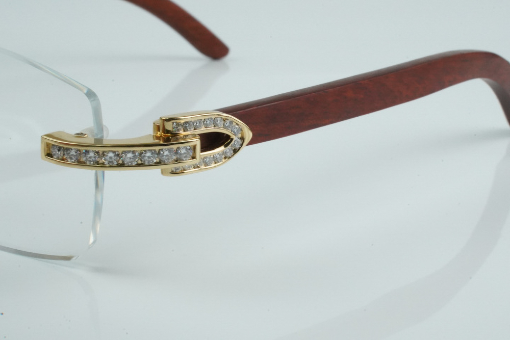 White Round Moissanite Diamond Carti Woods (Diamond Cut/ Crystal Clear Tint)