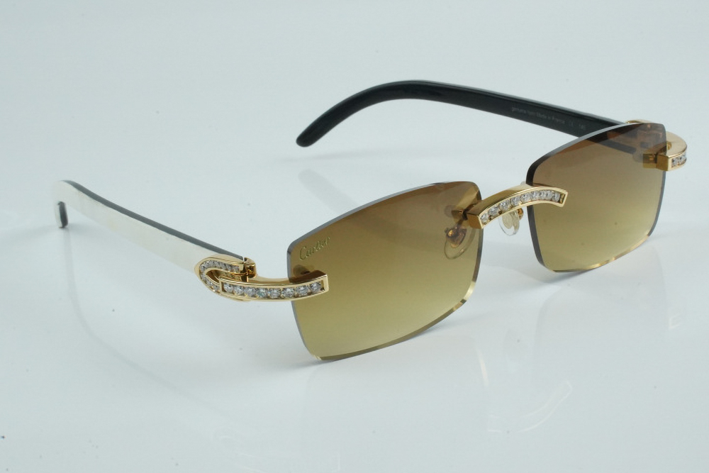 White Round Moissanite Diamond Carti White and Black Buffs (Brown Tint)