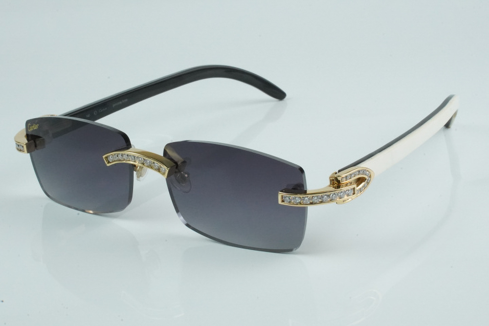 White Round Moissanite Diamond Carti White and Black Buffs (Black Tint)