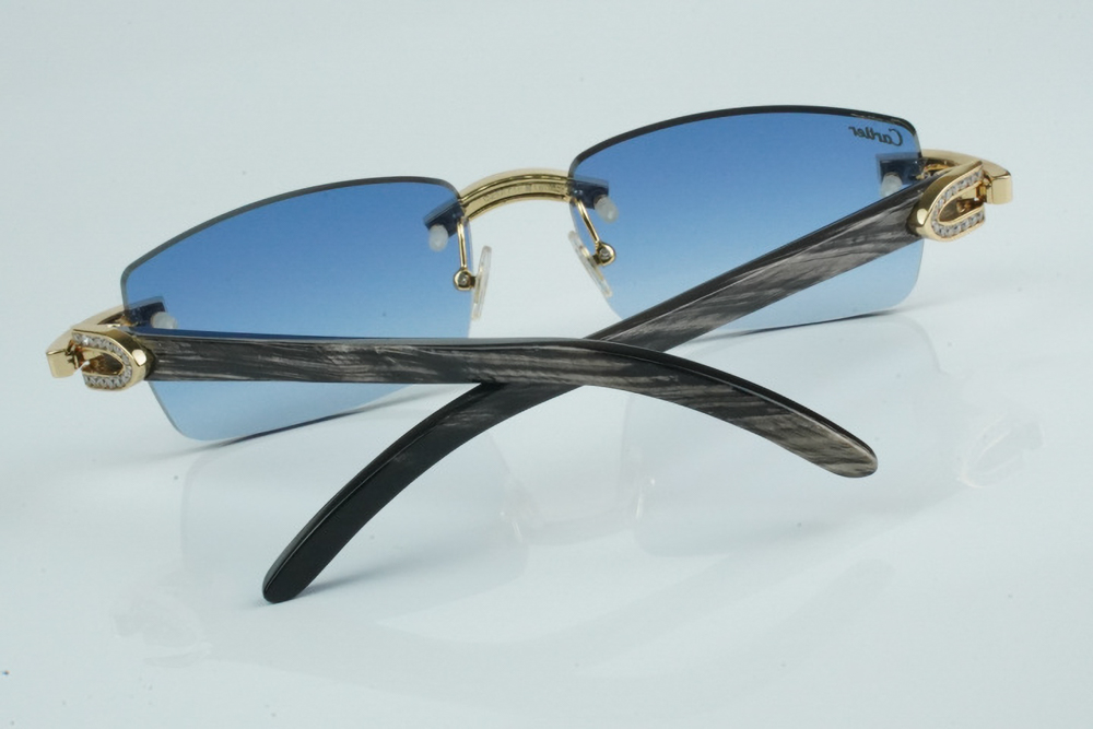 White Round Moissanite Diamond Carti Mixed Black Buffs (Blue Tint)