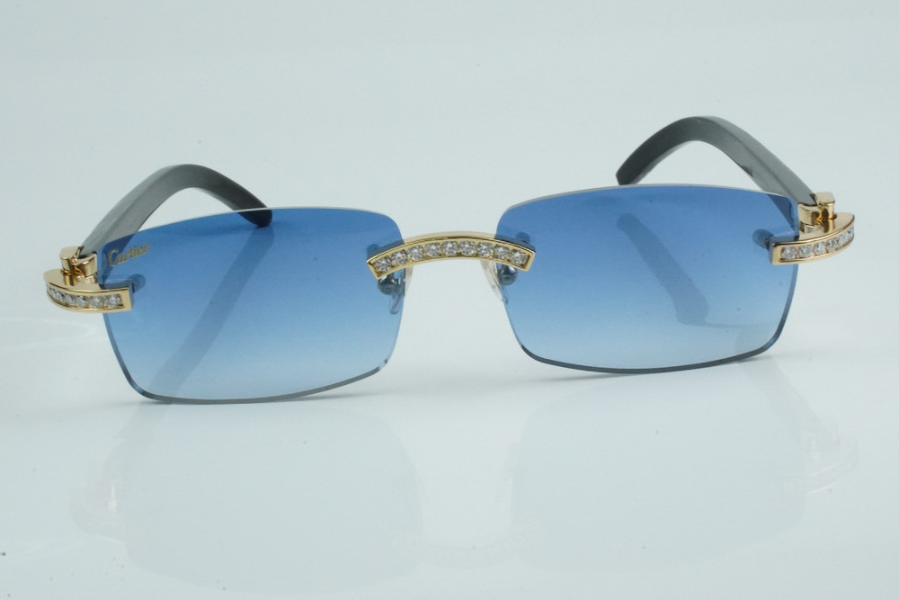 White Round Moissanite Diamond Carti Mixed Black Buffs (Blue Tint)