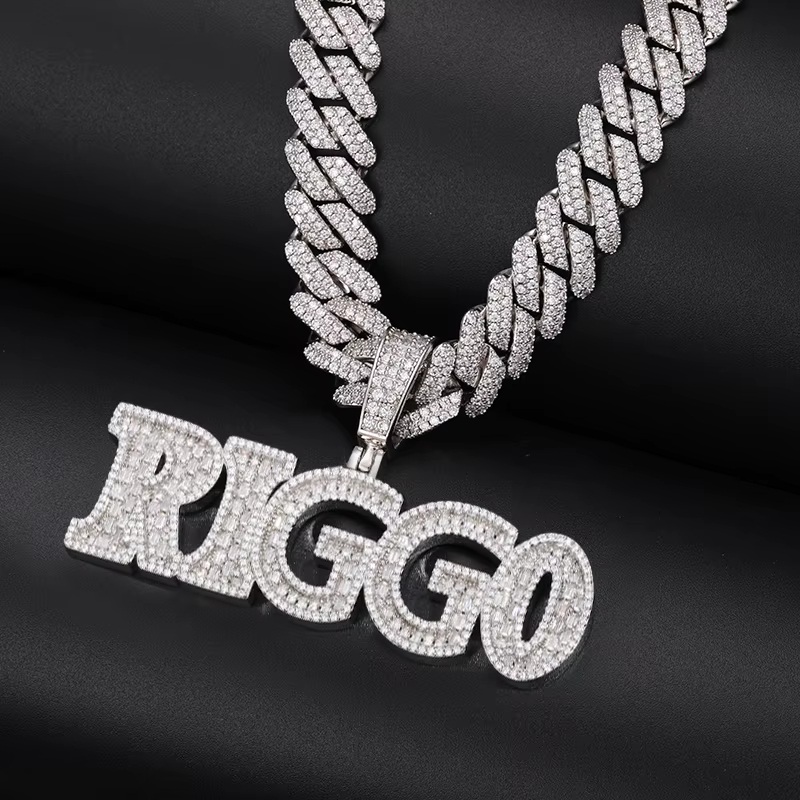 Baguette & Round Diamond Custom Letter Pendants | Labradoré Gold Collection