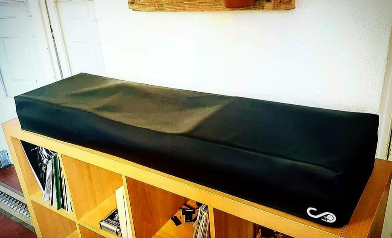 Funda para 2 Platos Giradiscos + Mesa de Mezclas / Cover for 2 Turntables + Mixer 