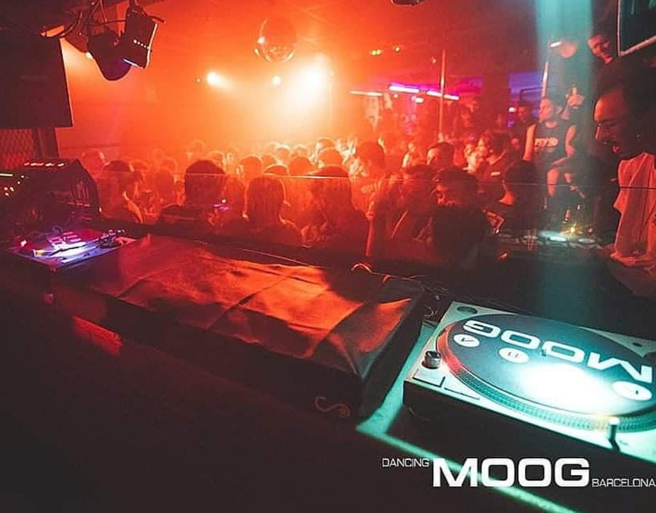 Tarjeta regalo de funda personalizada a medida / Handcrafted Covers to Protect DJ, Music Production, or Tech Equipment