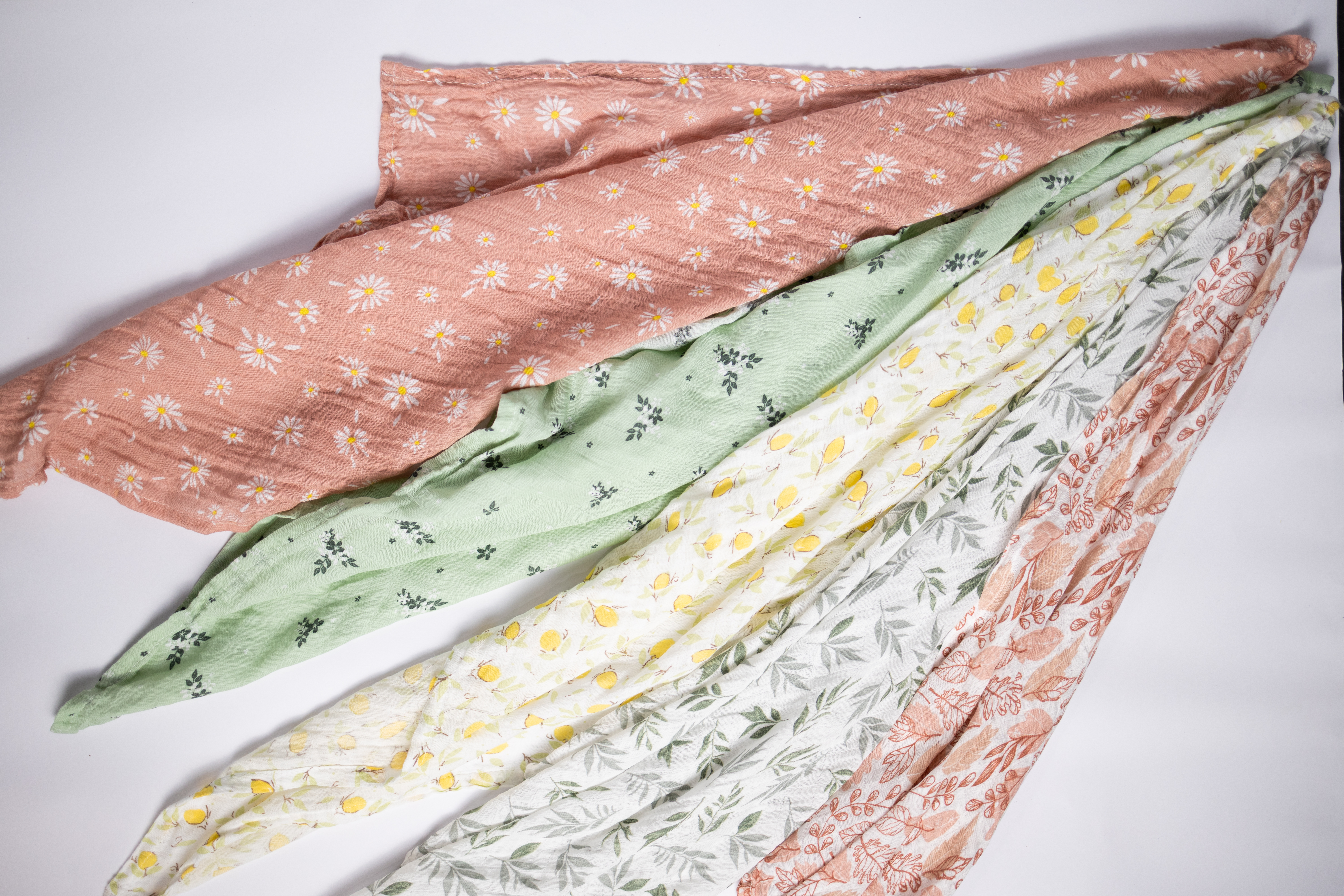 Set de 5 Baberos tipo Bufanda de Muselina para Bebé – Suave, Versátil y Multiusos