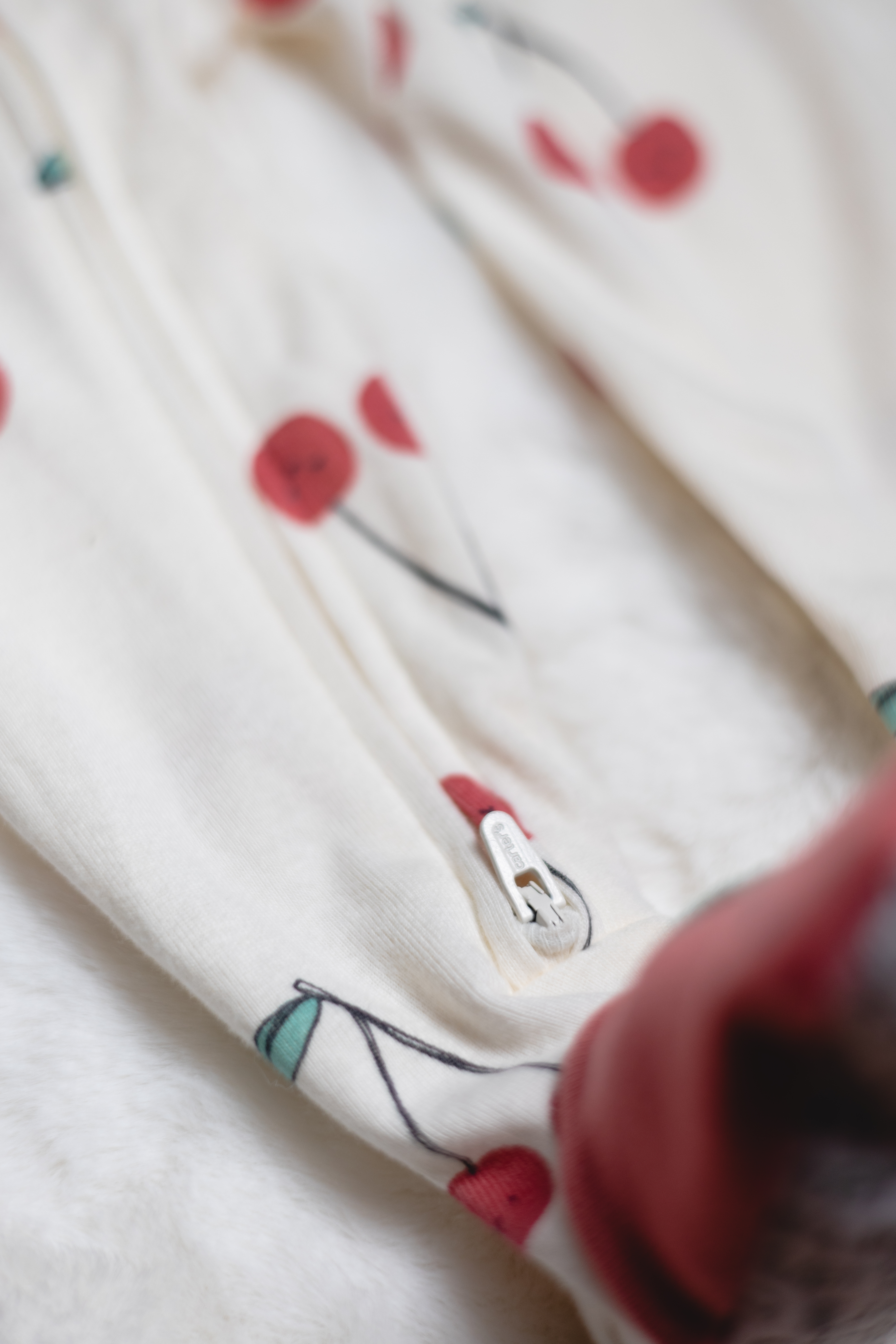 Pijama Enterizo de Algodón con Estampado de Cerezas