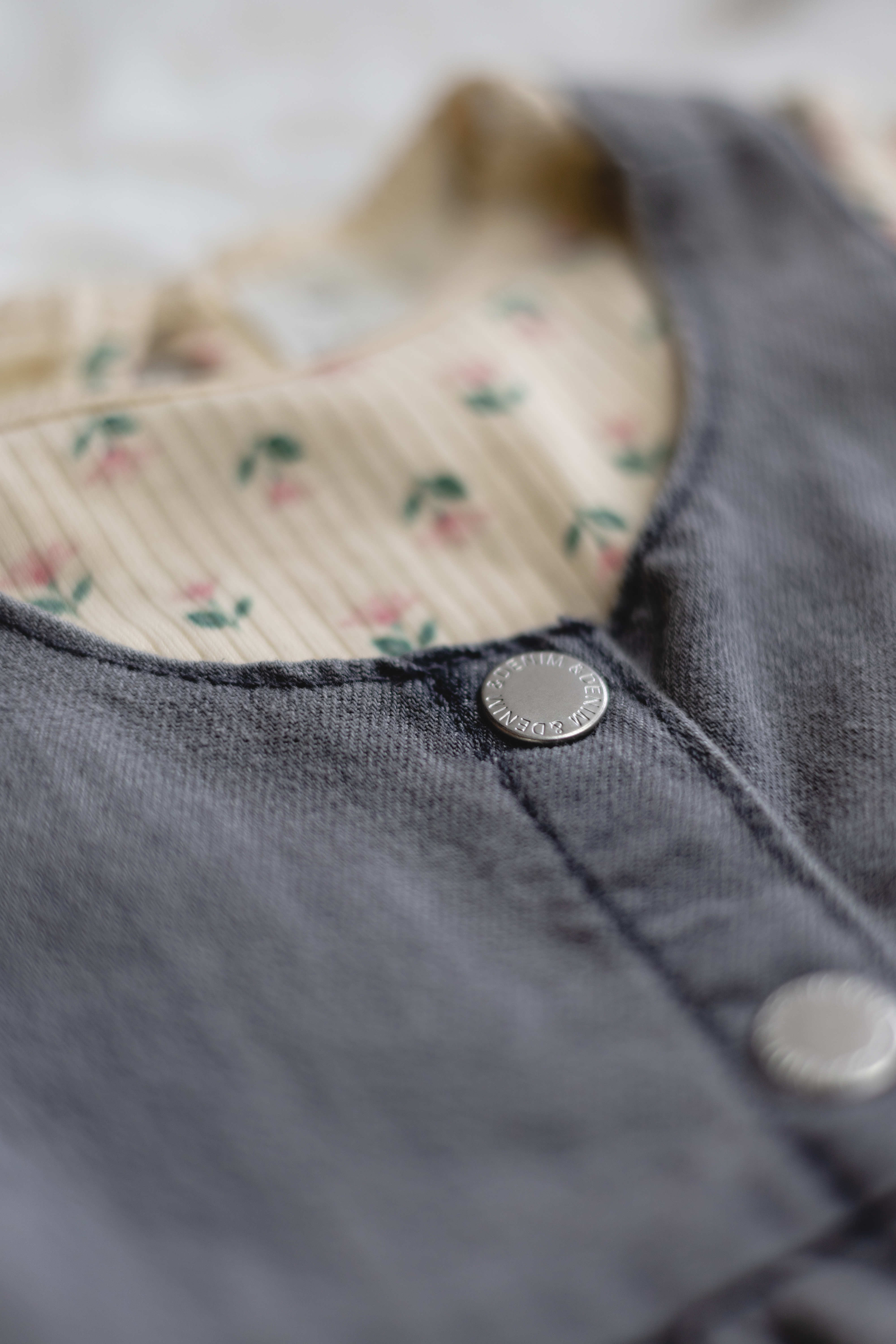 Set de 2 Piezas: Vestido con Tirantes y Blusa de Algodón