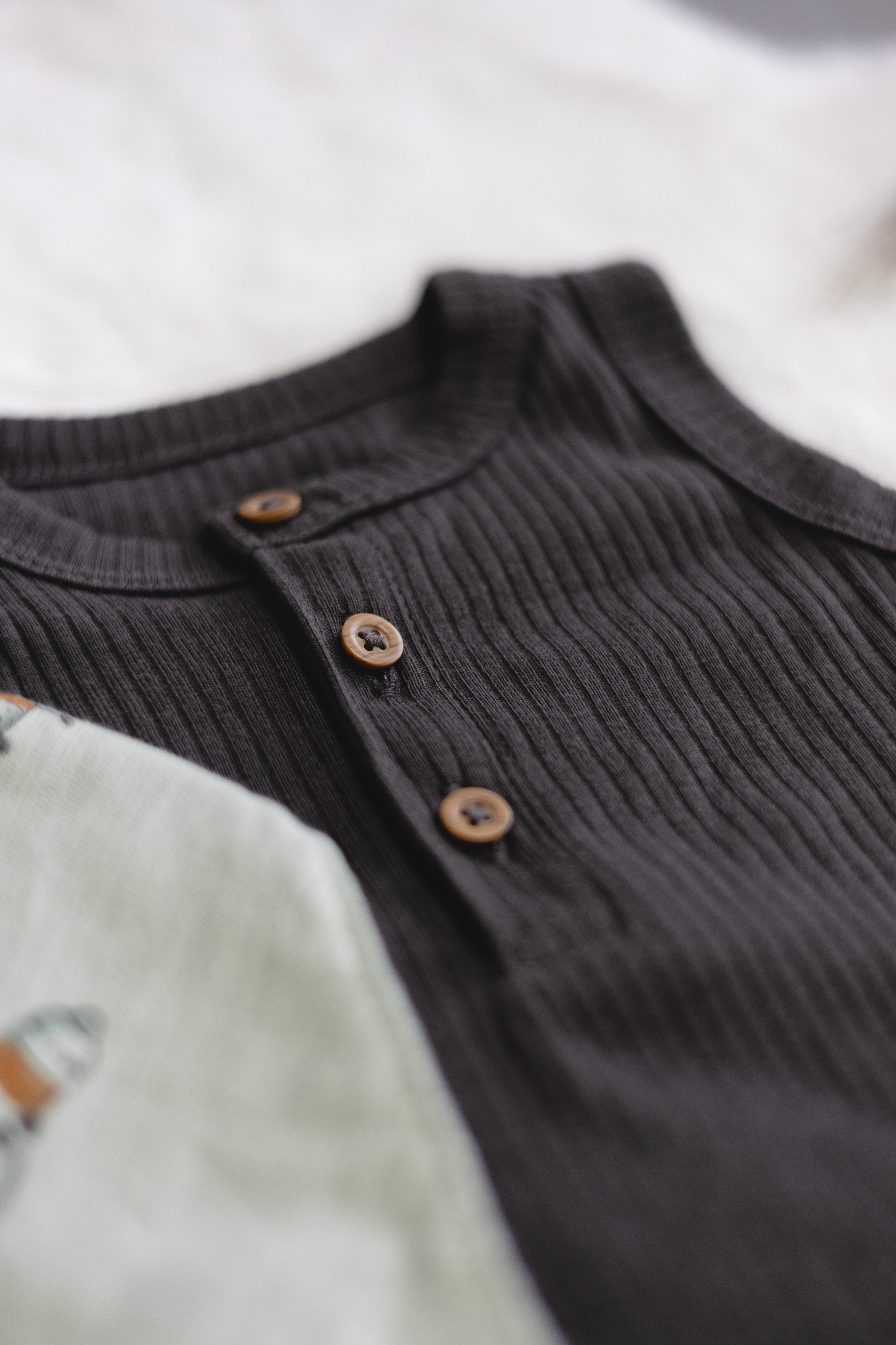 Set de Enterizo sin Mangas y Babero