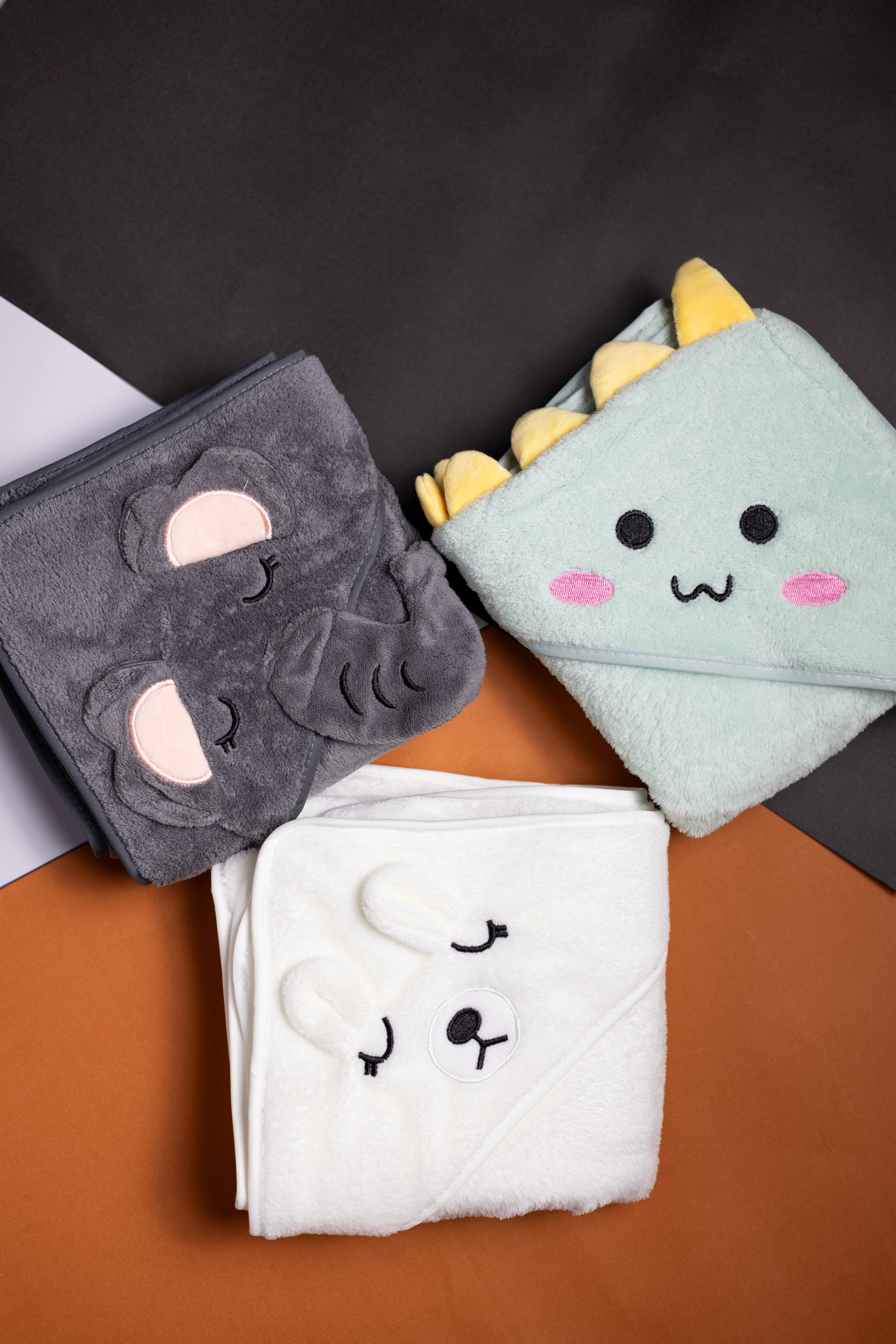 Toalla con Capucha de Felpa Coral – Multipropósito