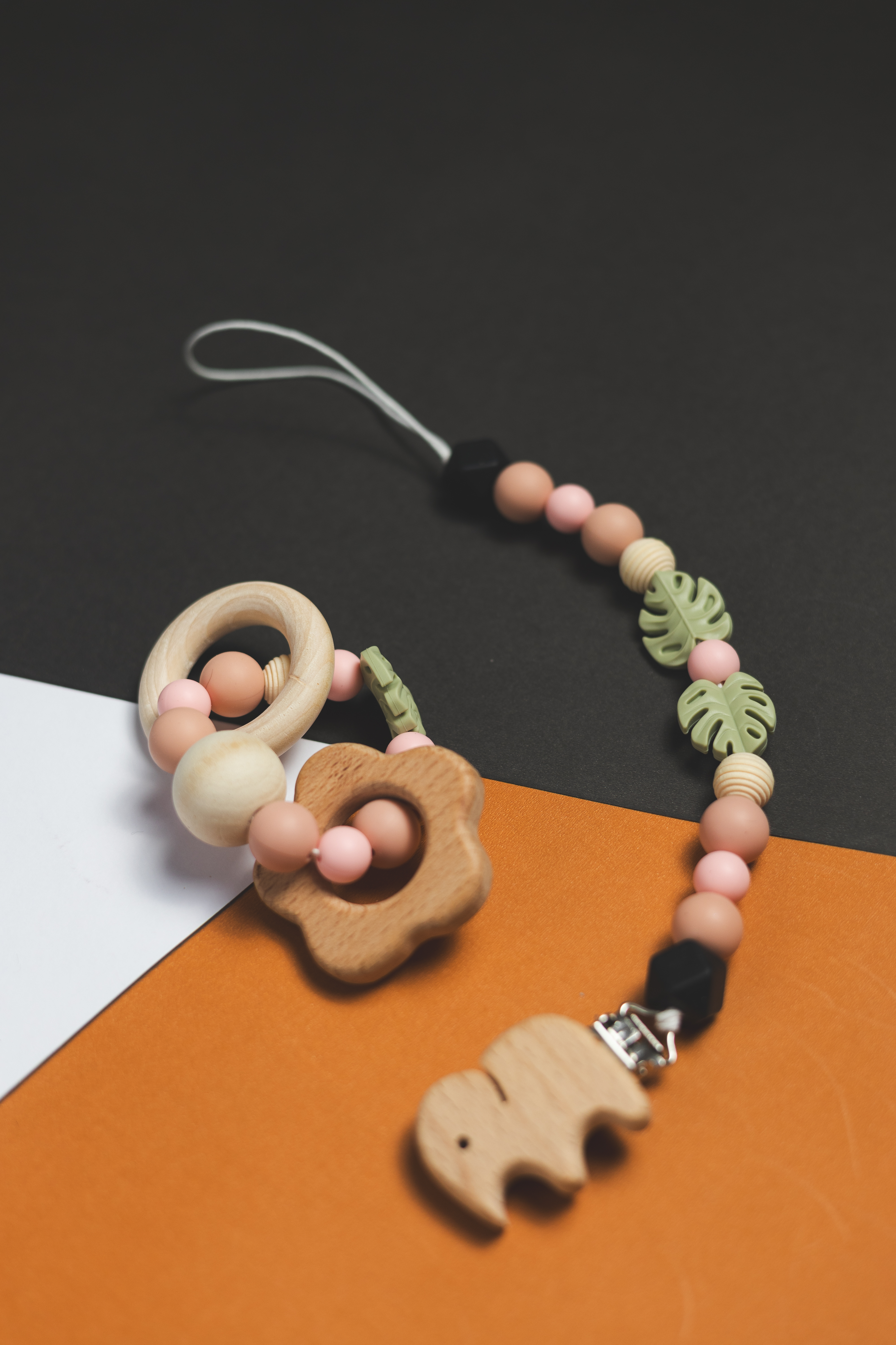 Set Sensorial de Portachupeta y Sonajero