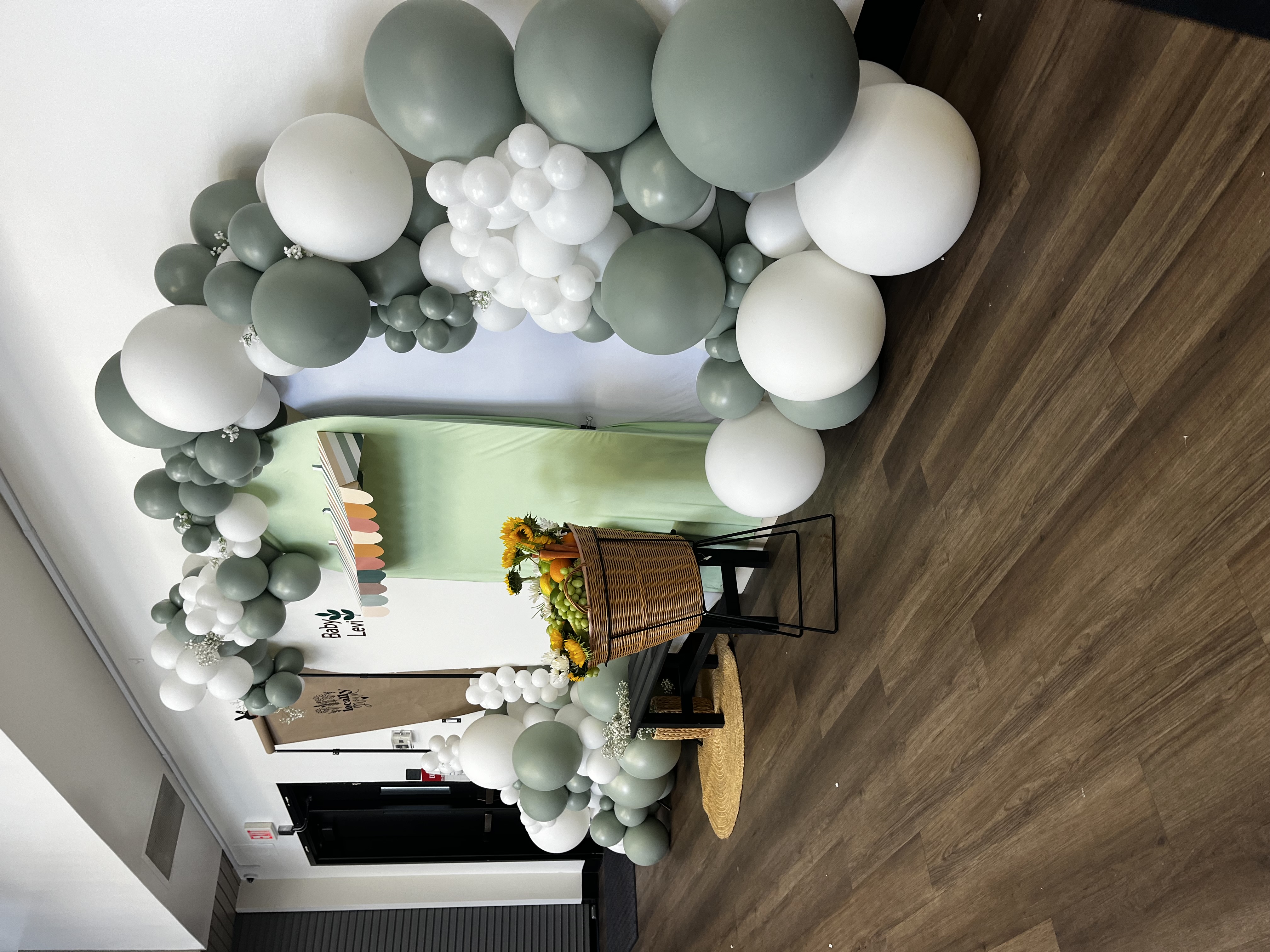 Multiple Balloon Decoration Arches