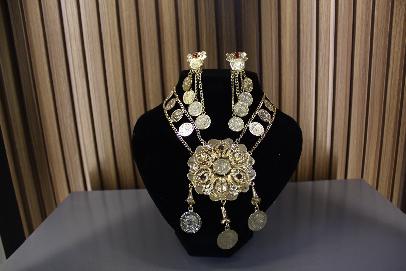 COORDINADO DOBLE MONEDA