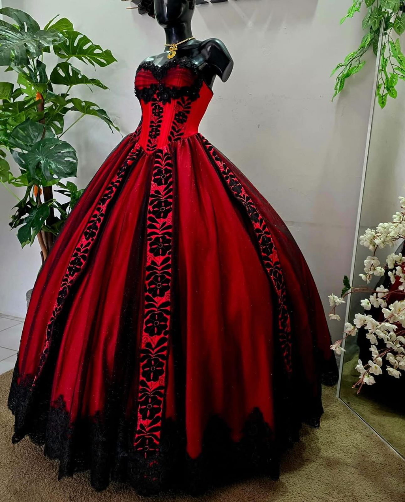 Vestido estilo Victoriano con Bordado Mazateco 