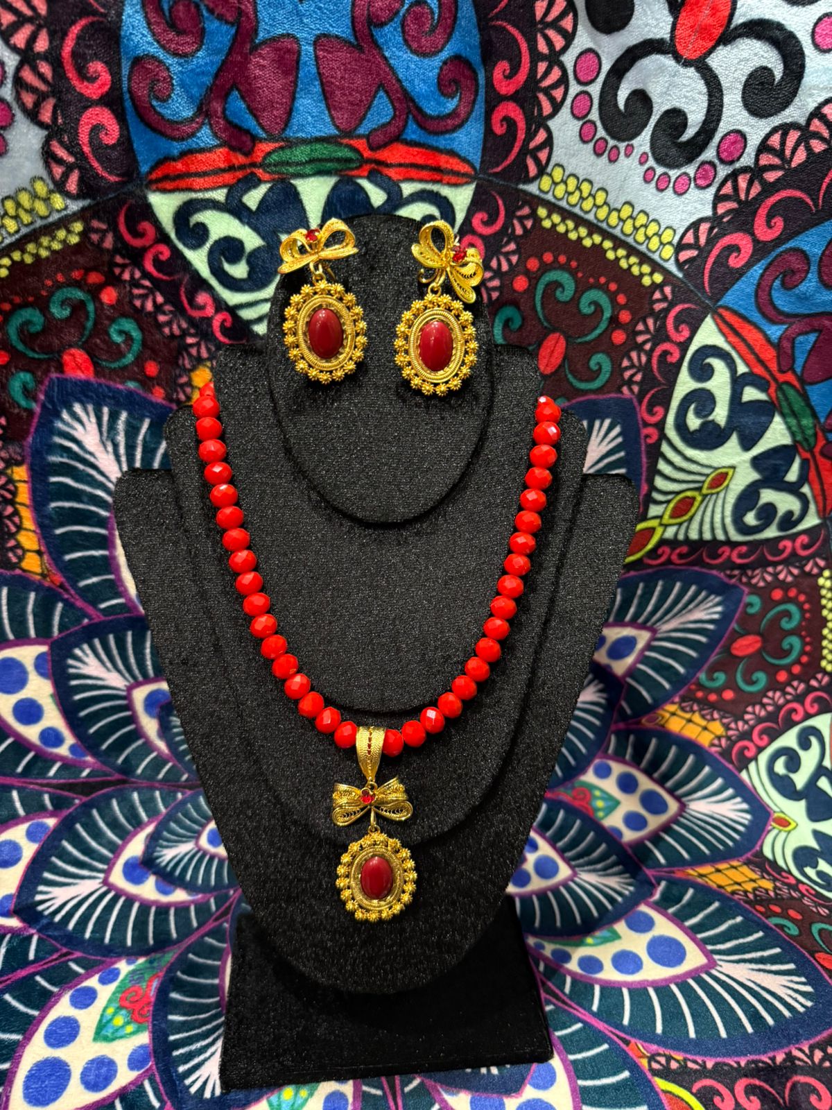 Conjunto de joyería moño rojo