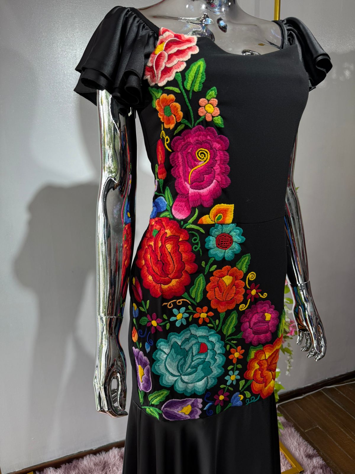 Vestido de Gala Bordado Istmeño en Puntada de aguja