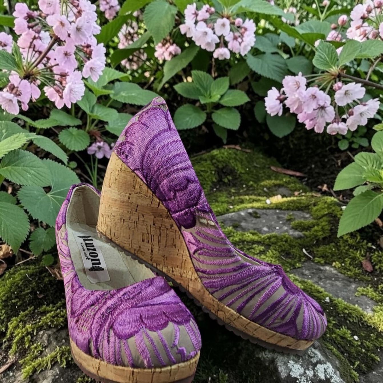 Zapatos de tacón Corcho bordados