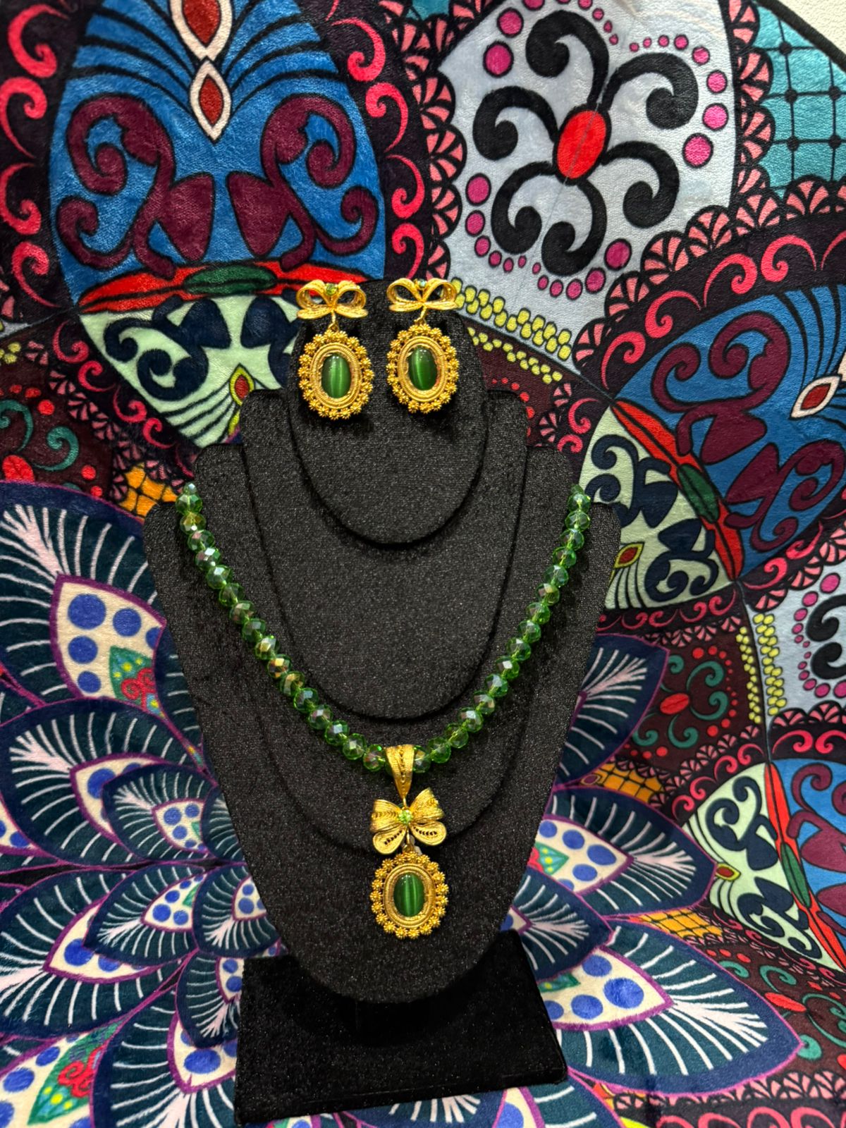 Conjunto de joyería moño verde