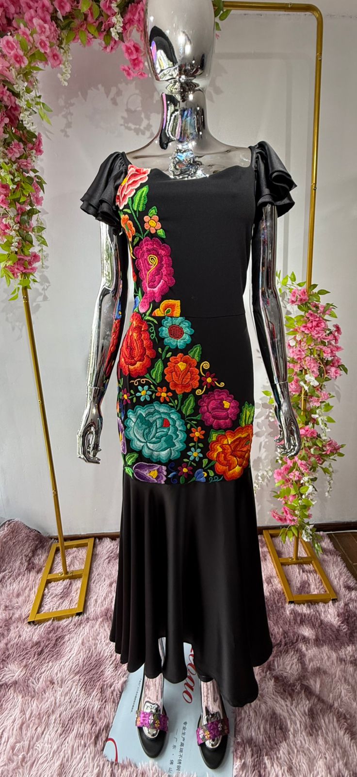 Vestido de Gala Bordado Istmeño en Puntada de aguja
