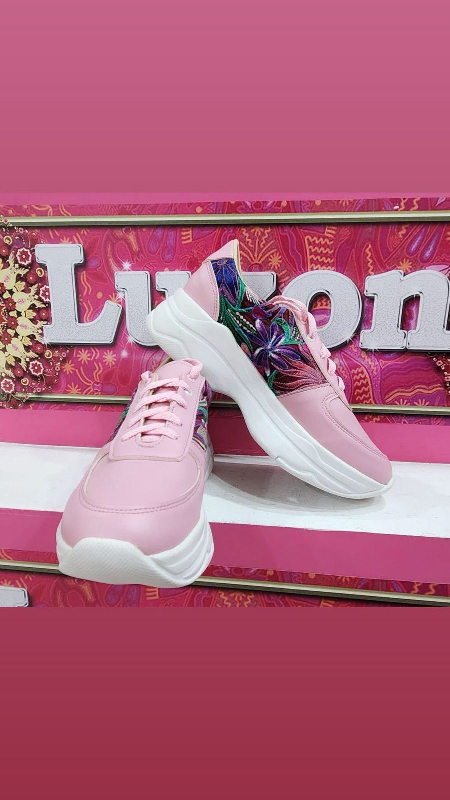 TENIS CON PLATAFORMA ROSAS