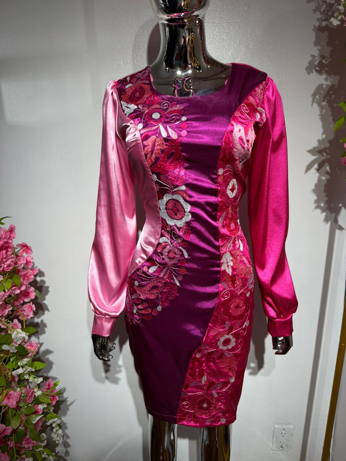 Vestido en Bordado  Mazateco rosa y fucsia