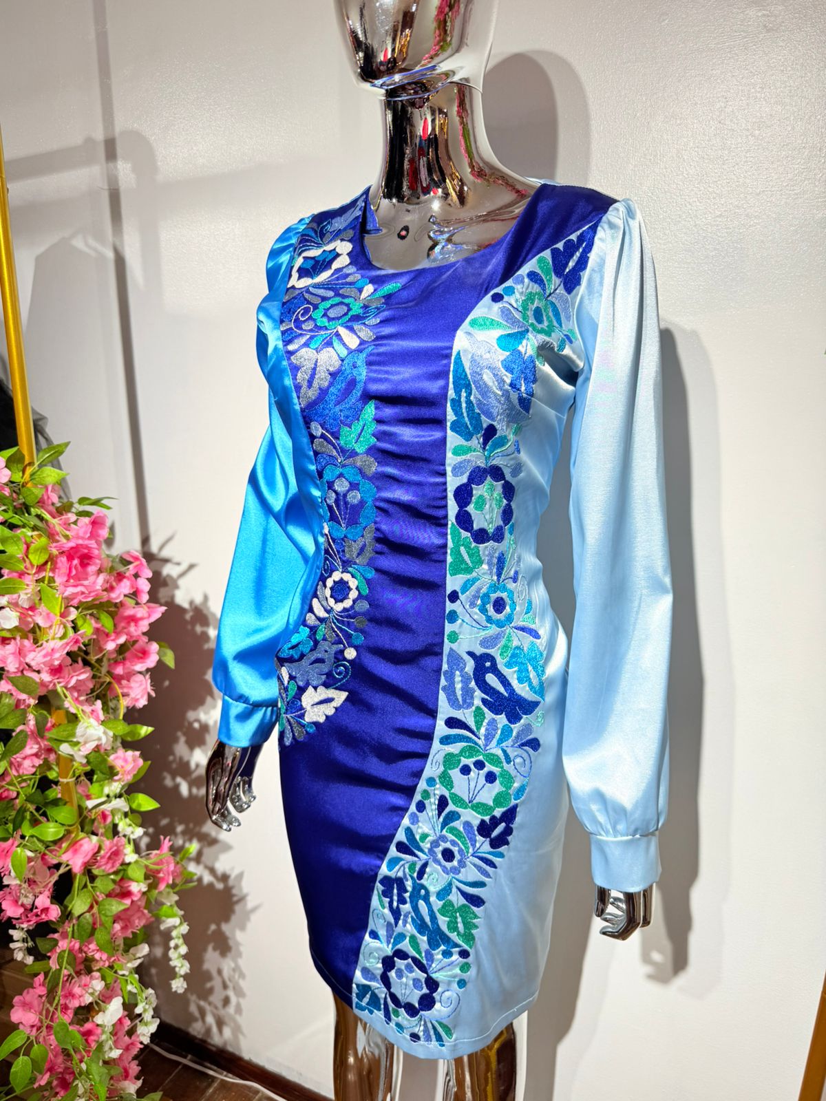Vestido bordado Mazateco  azul