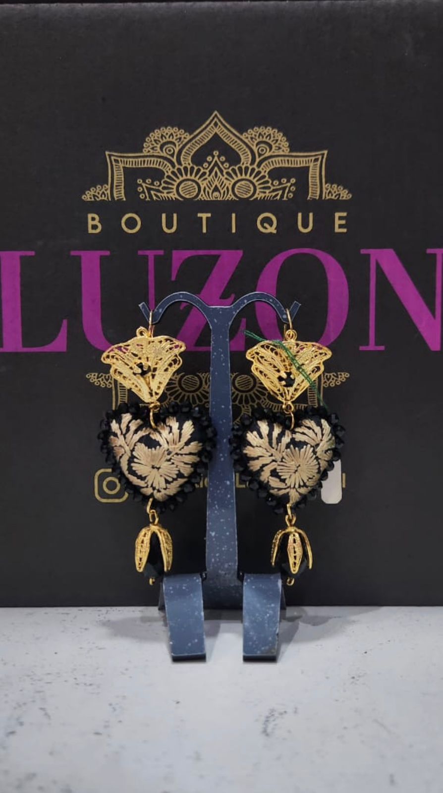 Aretes de Corazón con Bordados de San Antonino