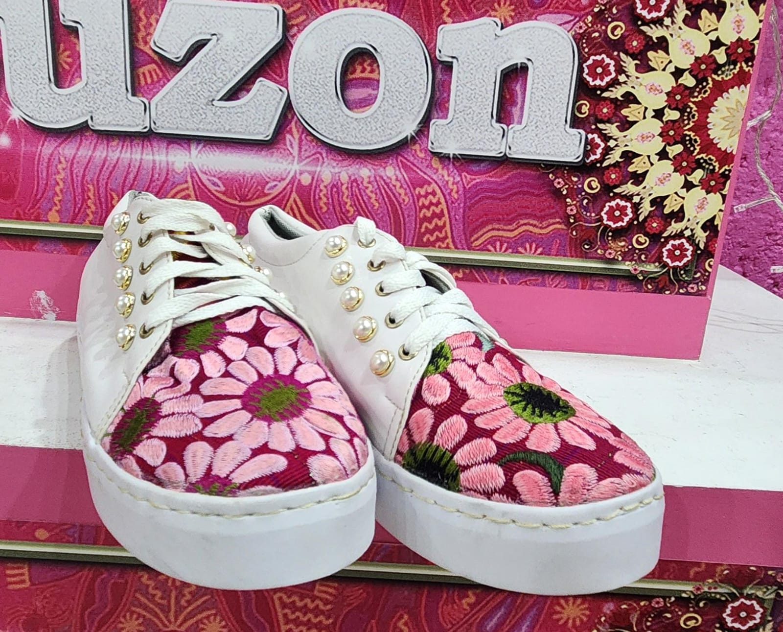 Tenis Perla Artesanales Bordados Blancos