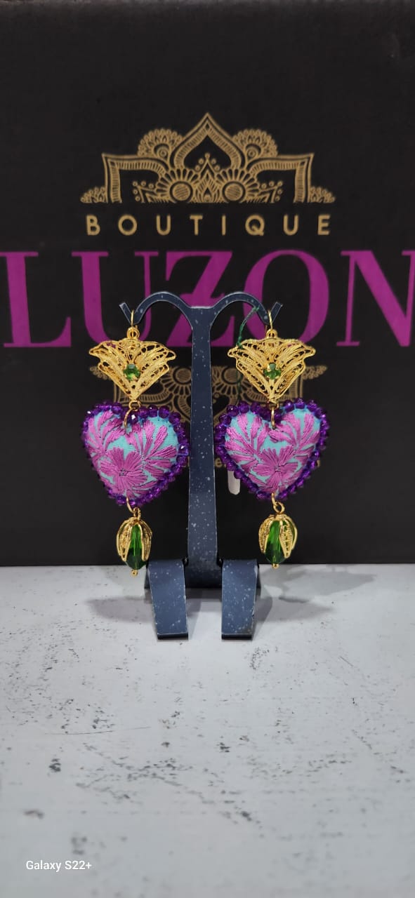 Aretes de Corazón con Bordados de San Antonino