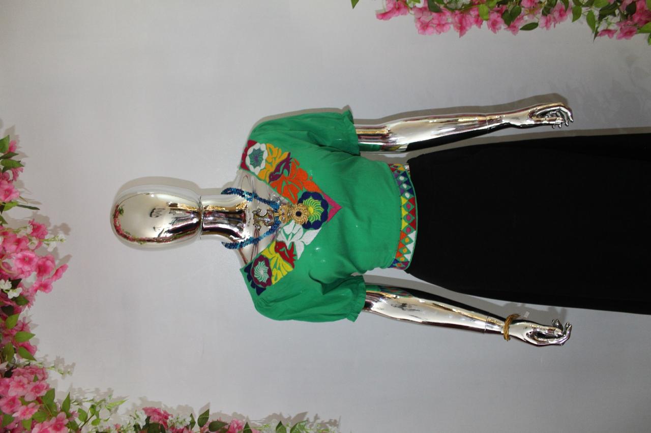 BLUSA CORTE V GRANDES