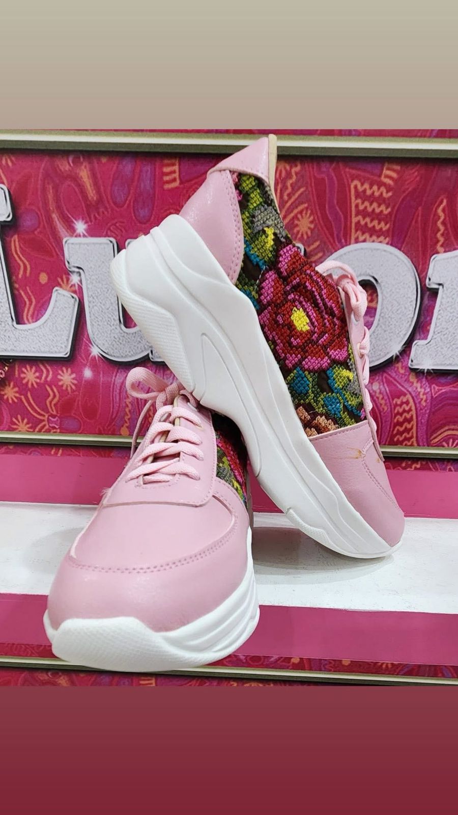 TENIS CON PLATAFORMA ROSAS