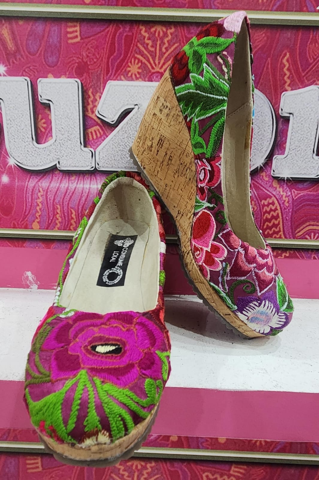 Zapatos de tacón Corcho bordados