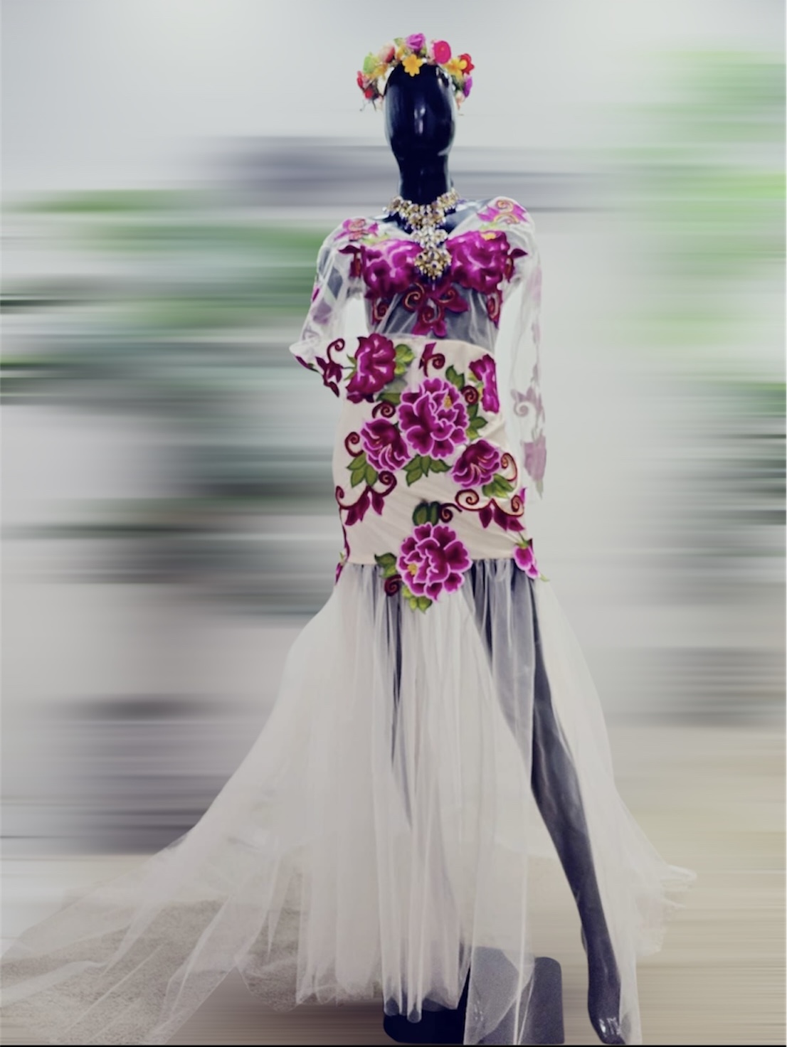 Vestido largo de gala con Bordado Istmeño