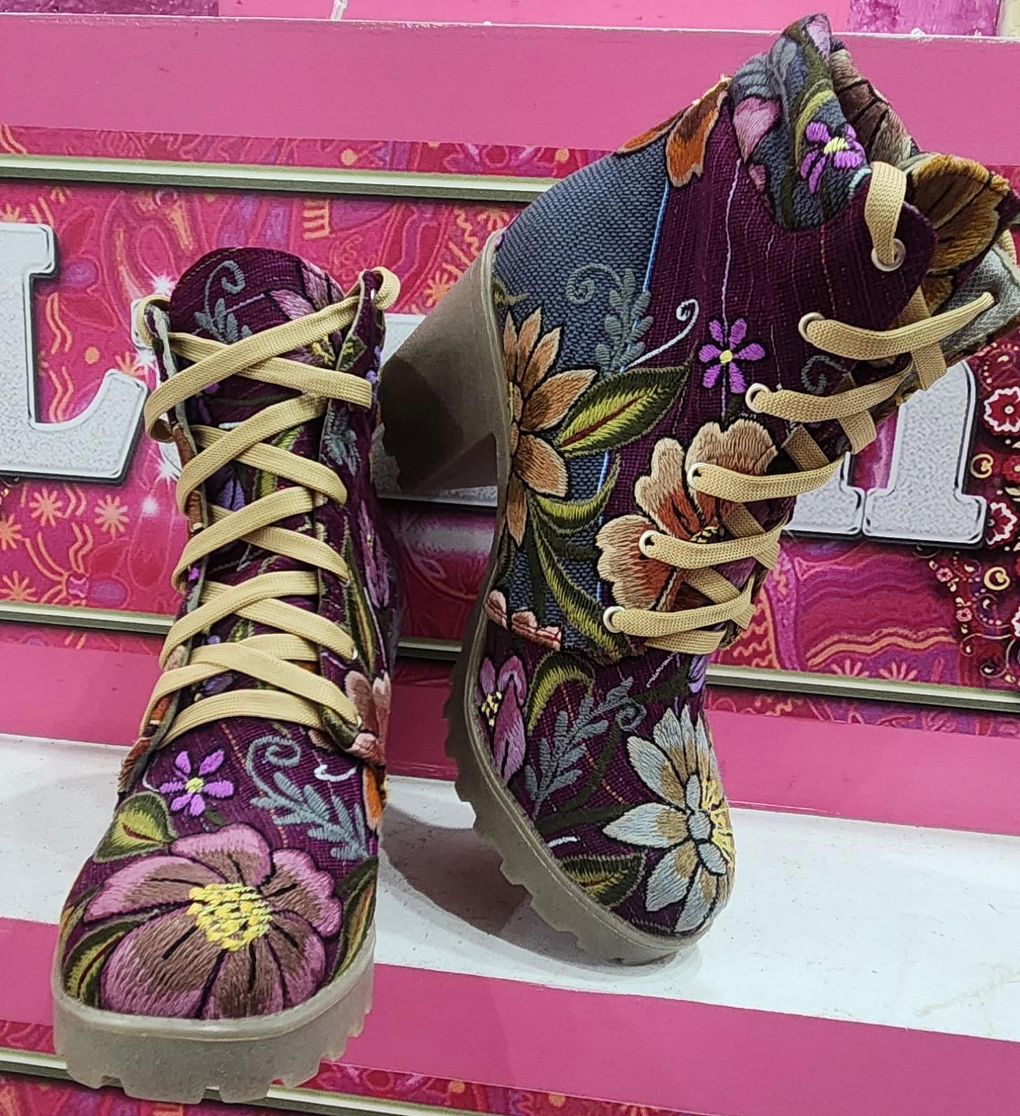 Rudi Botines de tacón bordados Completos